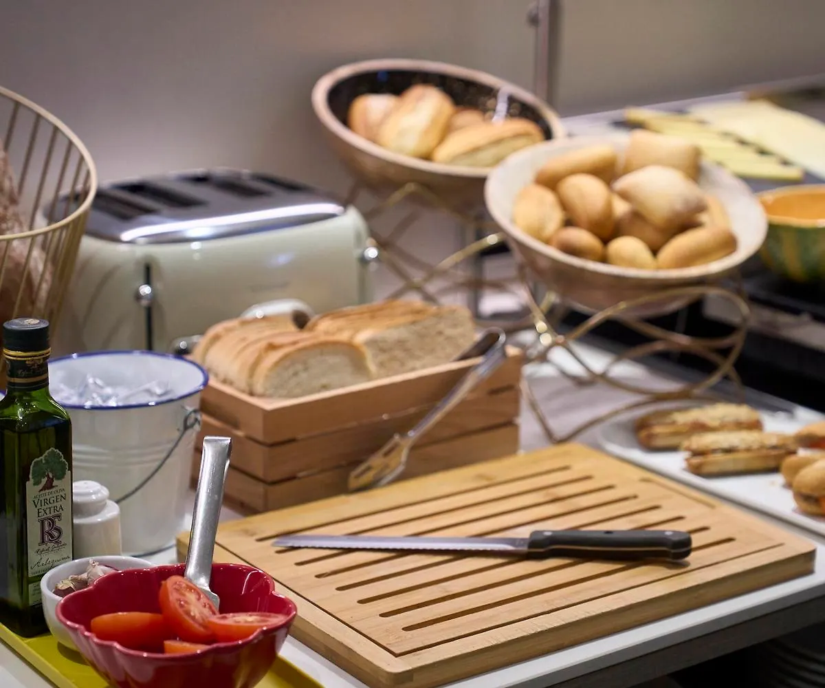 ***  Hotel Catalonia Castellnou Barcelona Spanien