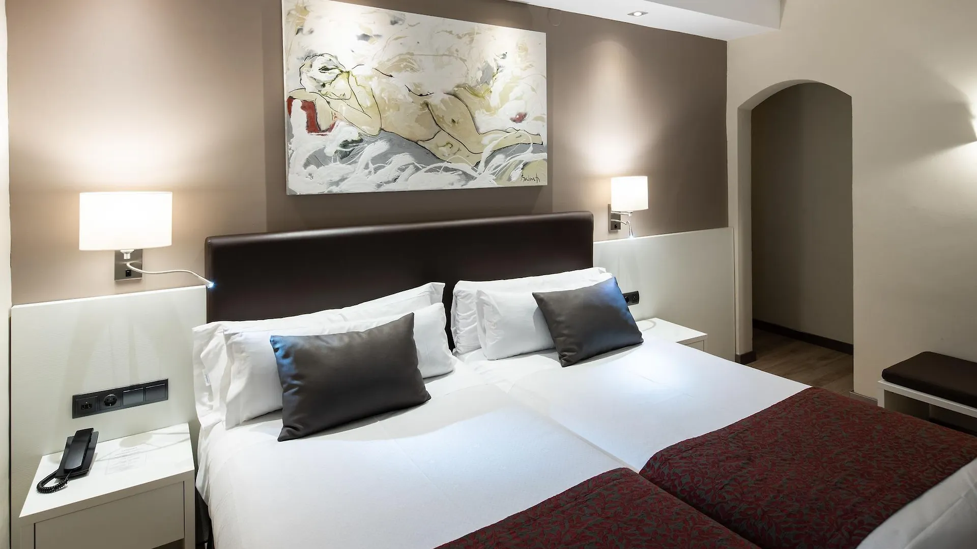 Catalonia Castellnou Hotel Barcelona