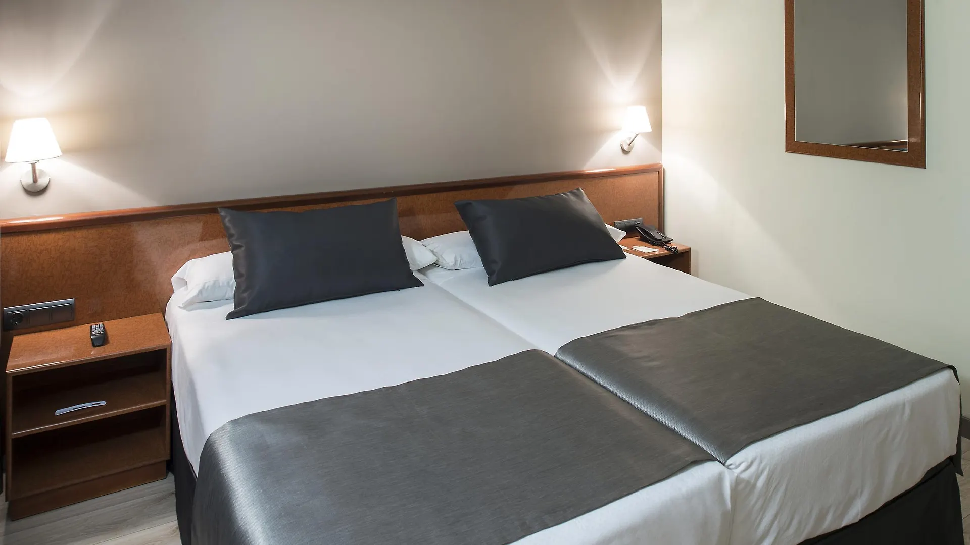 Catalonia Castellnou Hotel Barcelona