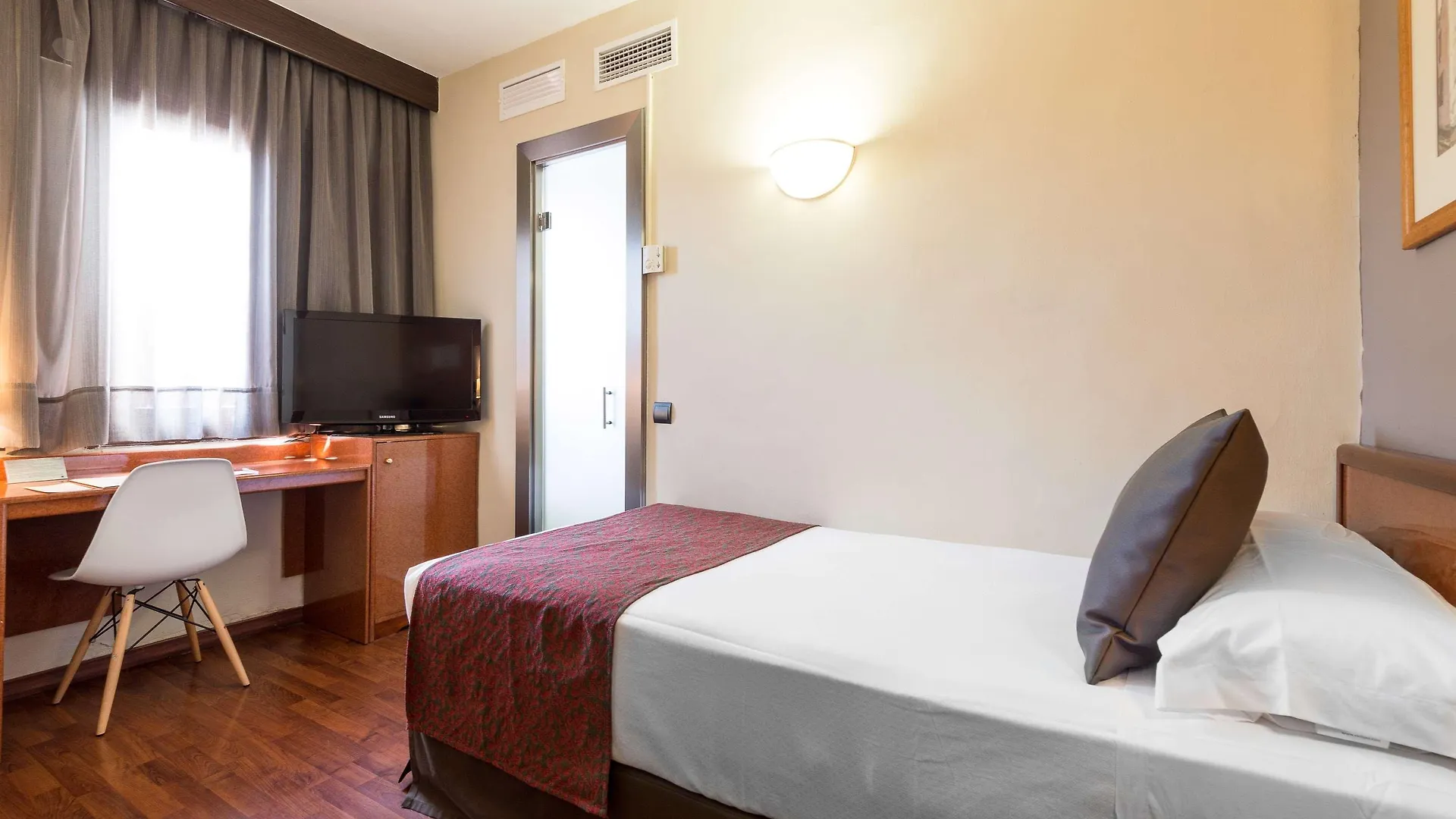 Catalonia Castellnou Hotel Barcelona