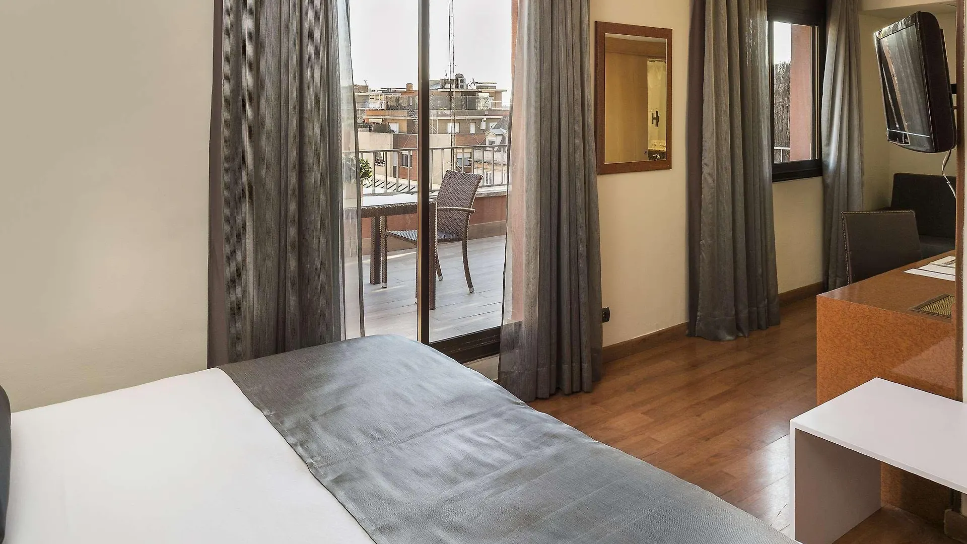 Catalonia Castellnou Hotel Barcelona