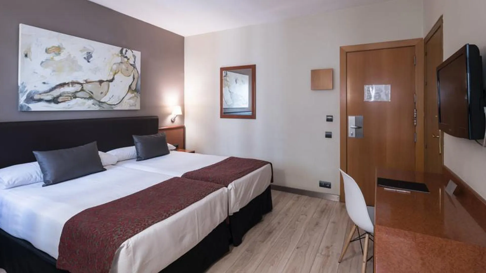 Catalonia Castellnou Hotel Barcelona