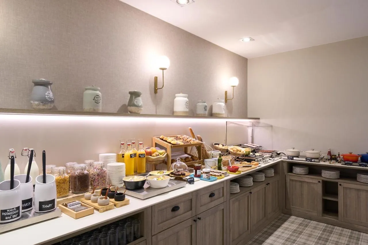 Catalonia Castellnou Hotel Barcelona